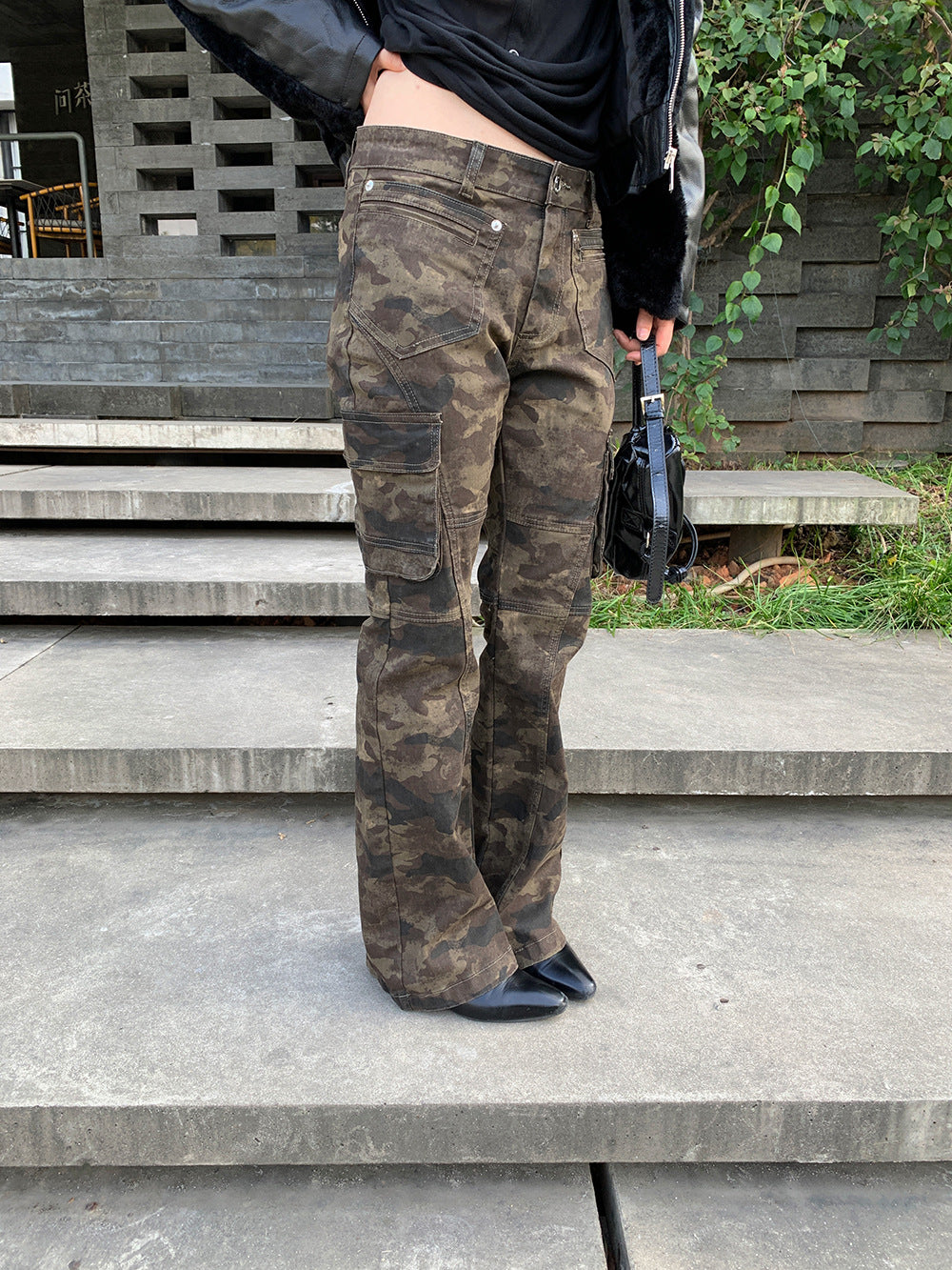 Versatile flared camouflage cargo pantS