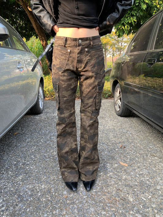 Versatile flared camouflage cargo pantS